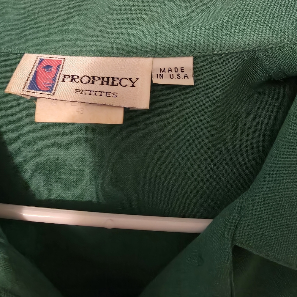 Green Button-Up Women's Top - Picture 2 of 3